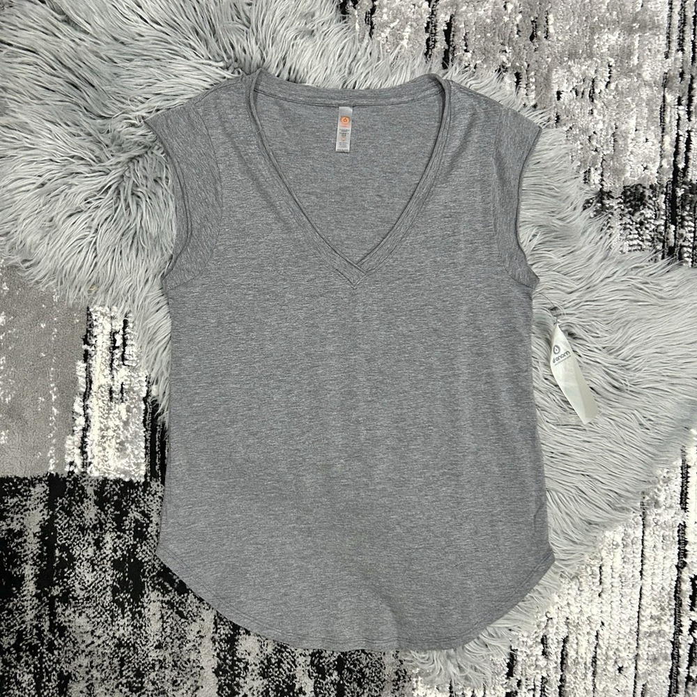 Mono B Women's Grey‎ Modal Blend V-Neck Raw Edge Tank Size M USA Made NWT